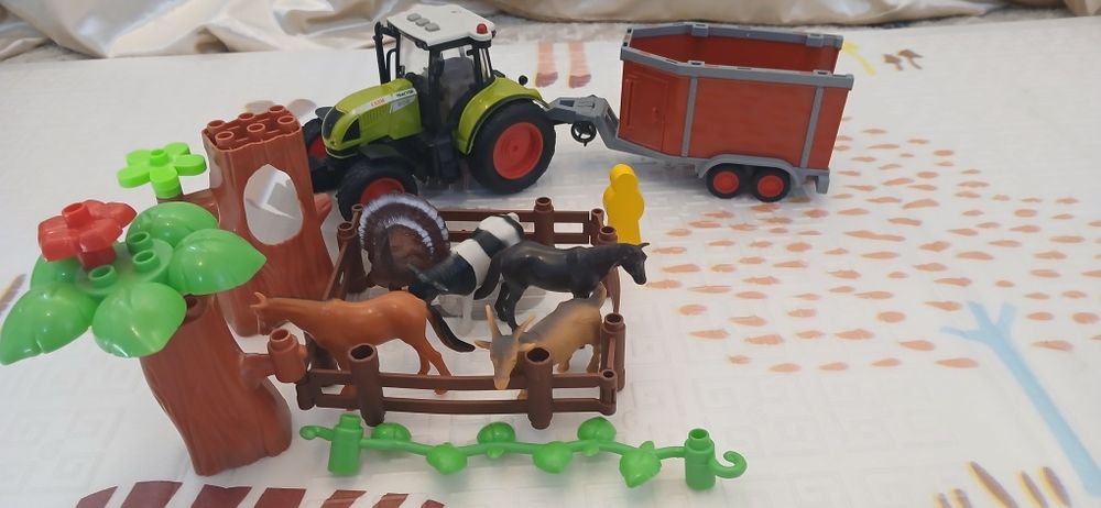 Трактор и другие игрушки