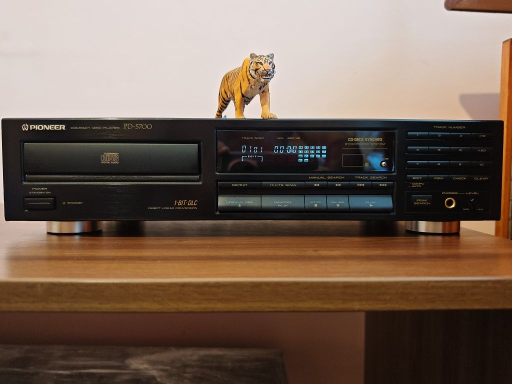 Pioneer PD-5700. Cd player de clasă. Impecabil. Ca nou. Preț fix !