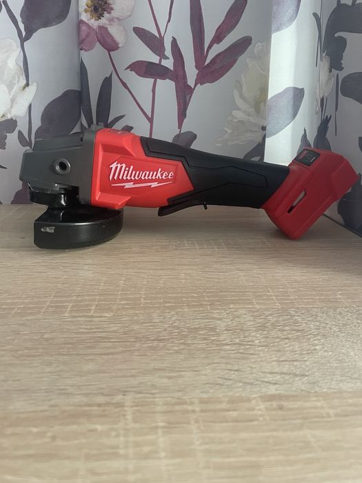 Flex milwaukee cu variator de viteza