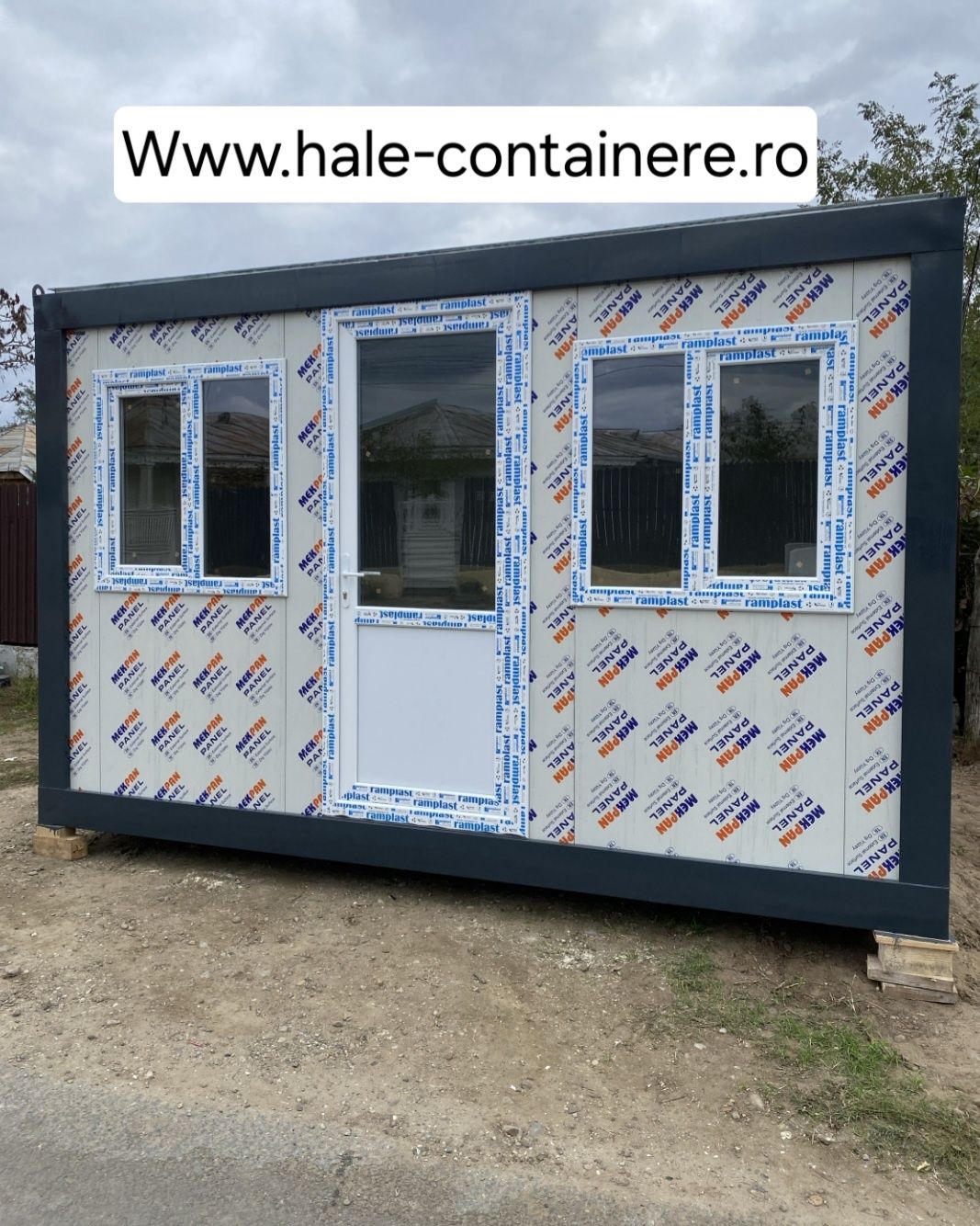 Vand containere modulare la super preturi