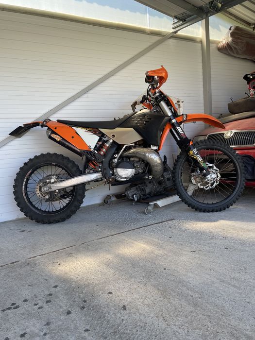 Motocicleta Endurocross.