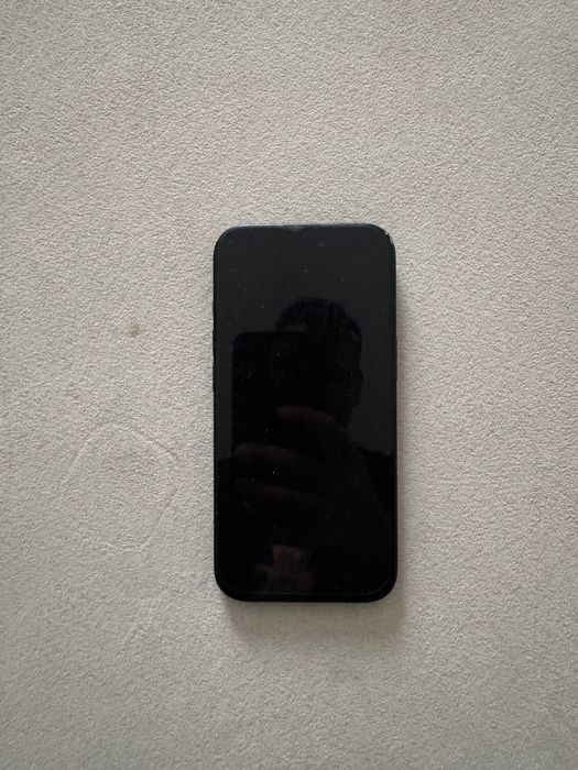 Vand iphone 15 128gb in stare impecabila