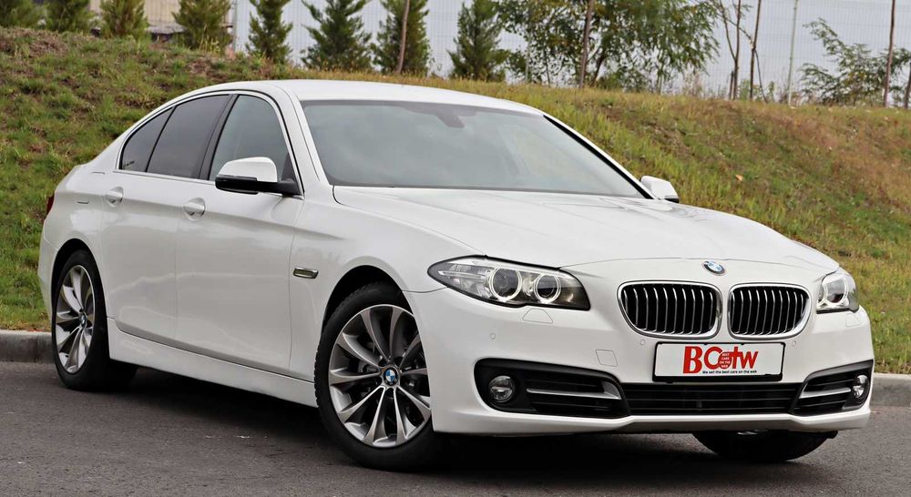 BMW 520 D / F10 / 2014 / Facelift / Volan M / Ceasuri Display /Automat