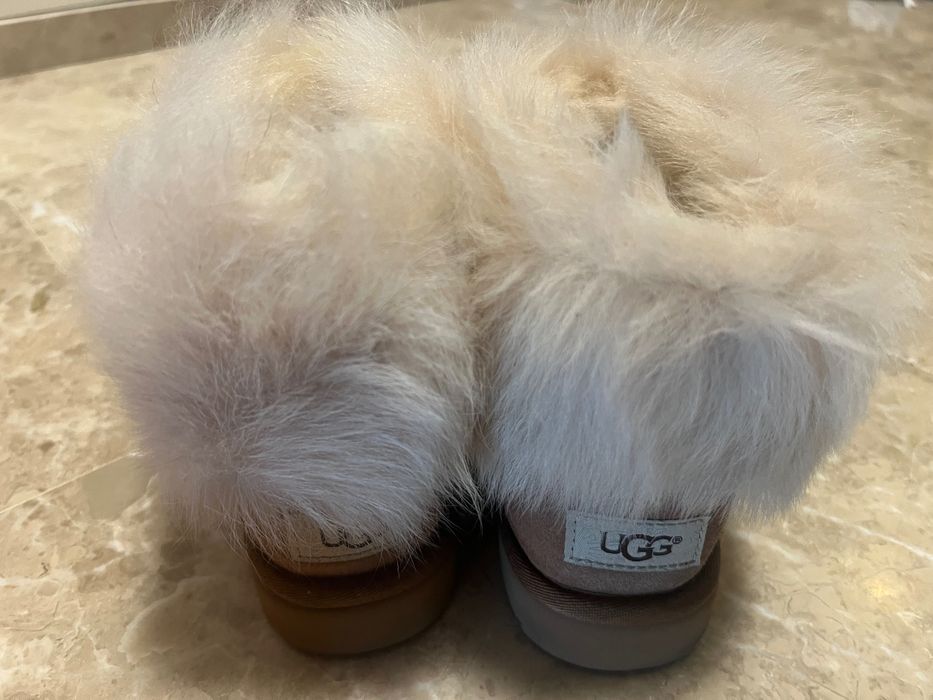 Ghete UGG noi cu blăniță naturală
