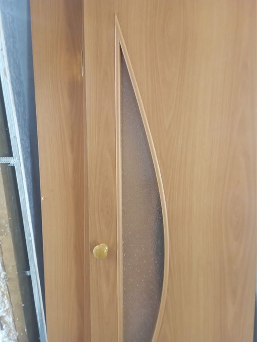 Продам межкомнатные двери