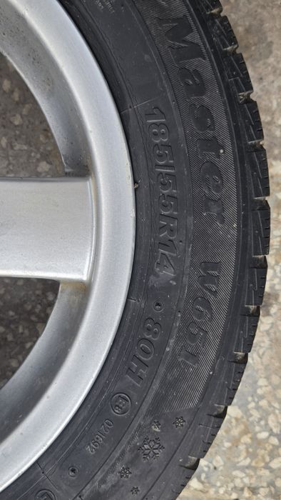 De vânzare roți de iarnă 185/55 R14