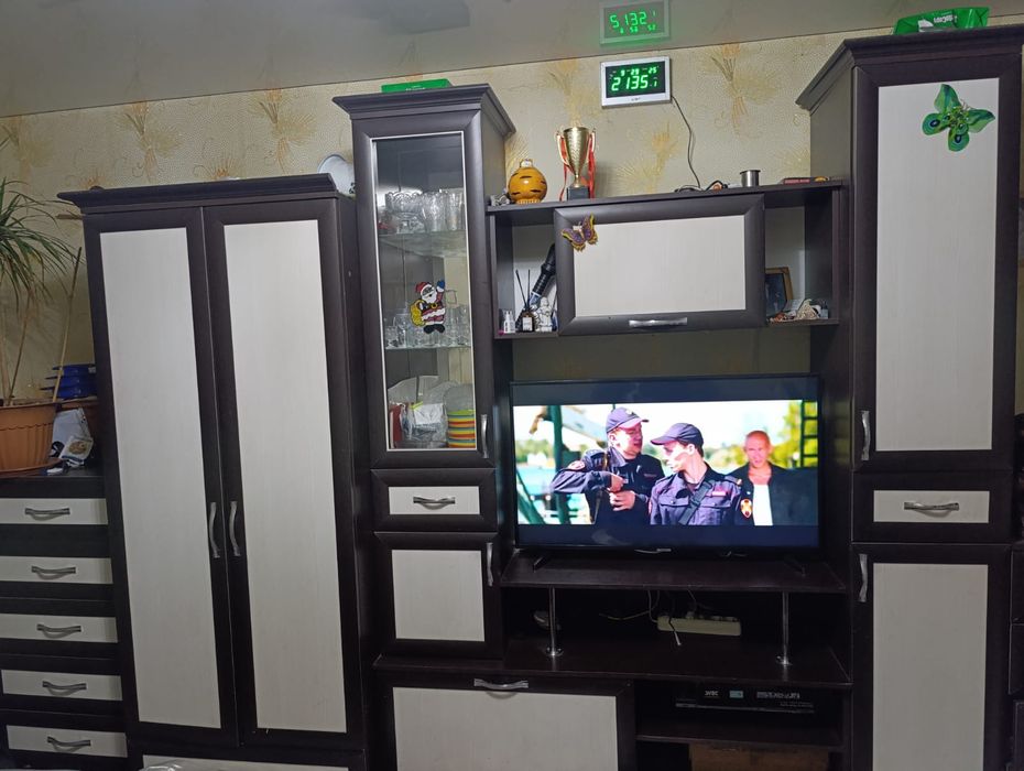 Продам стенку, горку