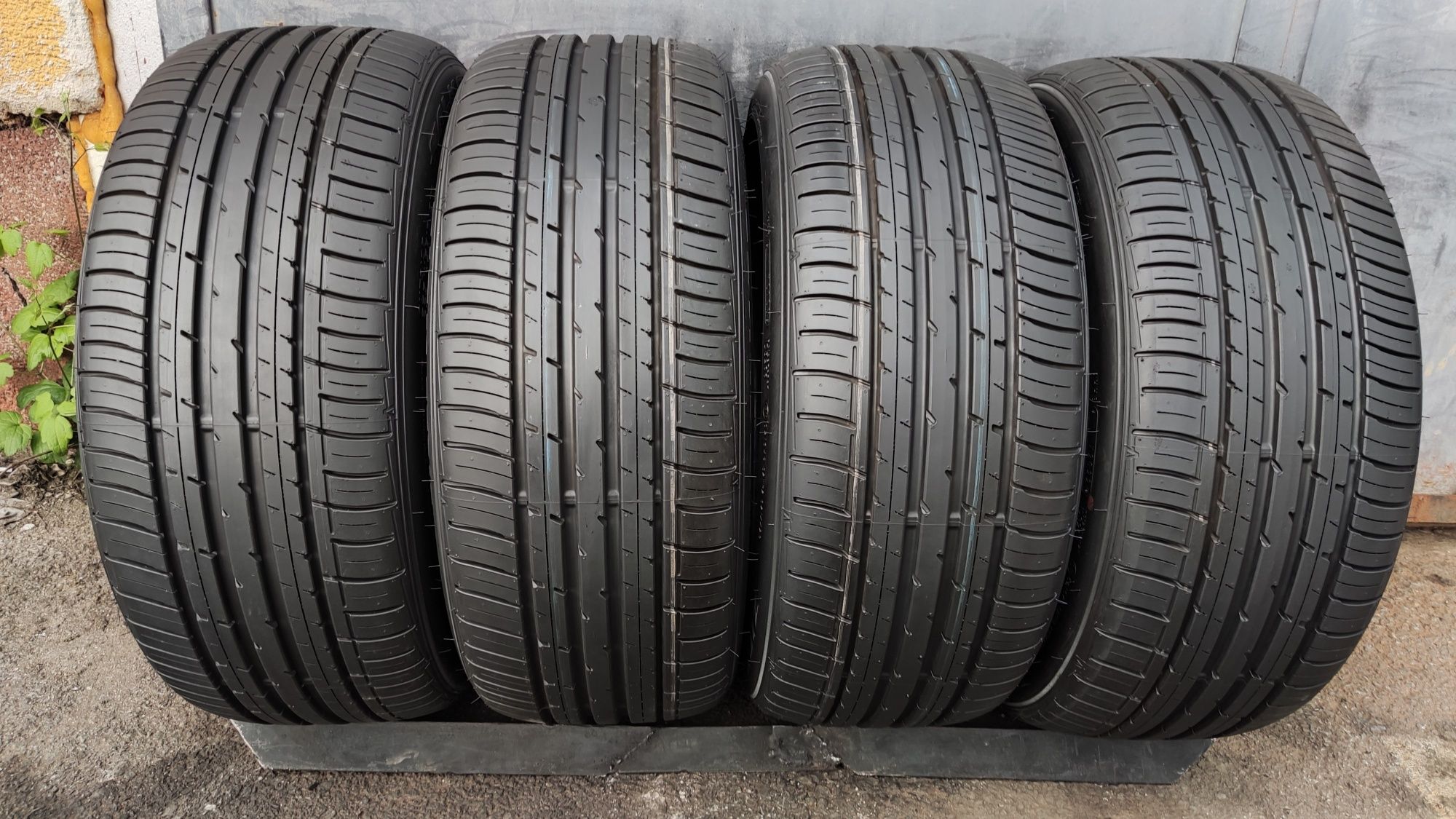 4бр. нови летни гуми 225/45/17 Falken Ziex
dot2022
8.4mm
Чисто н