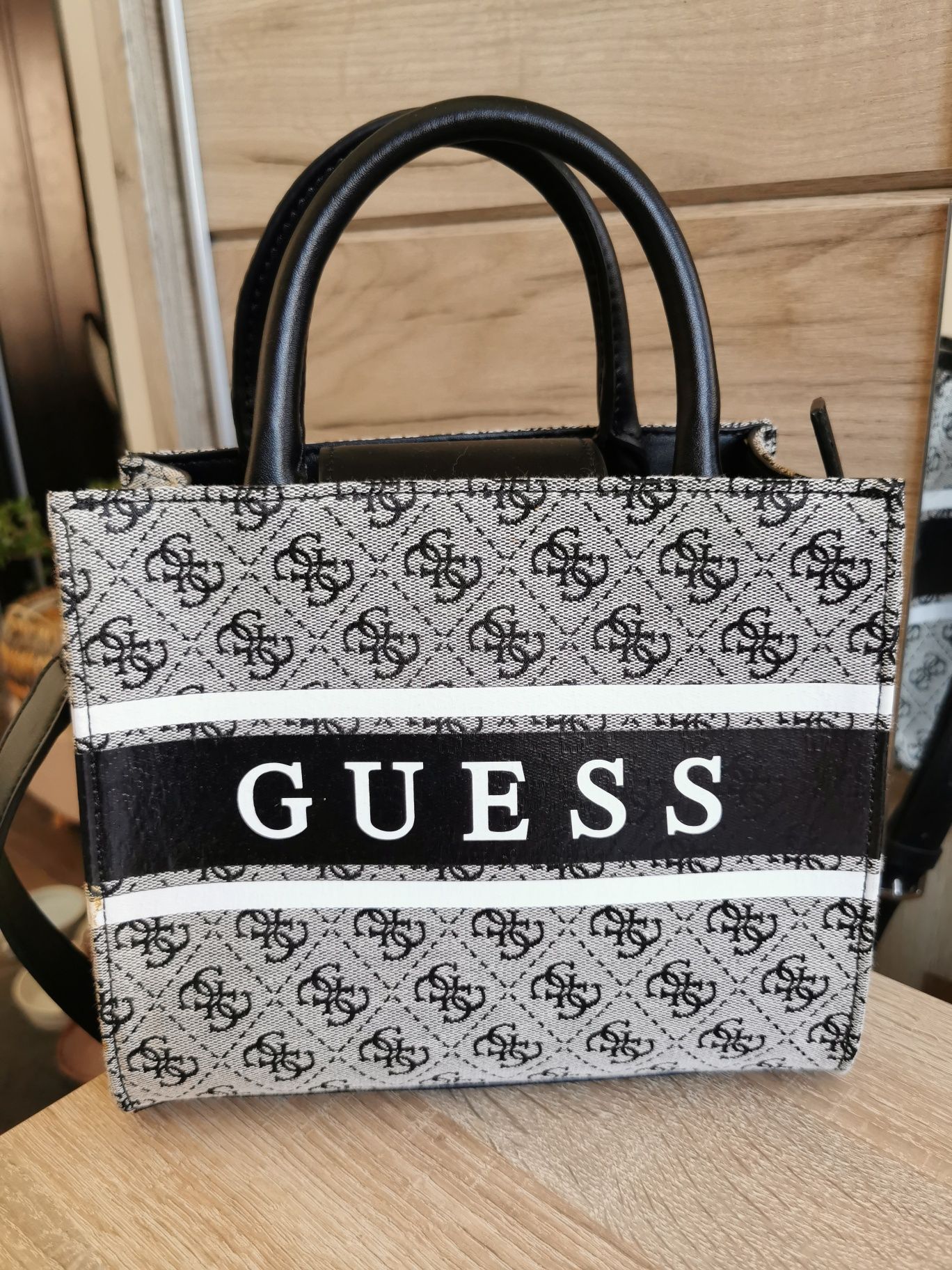 Geanta Guess by Marciano