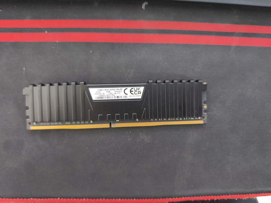 16 GB RAM DDR4 3200 MHz