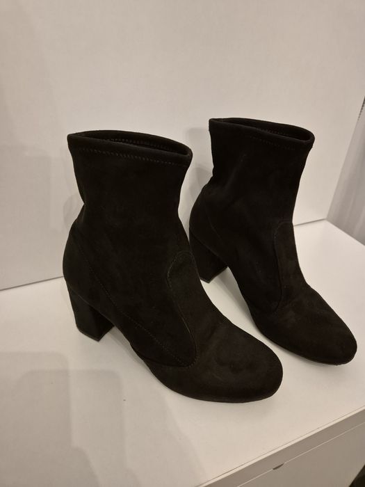 Botine cu toc, mărimea 37