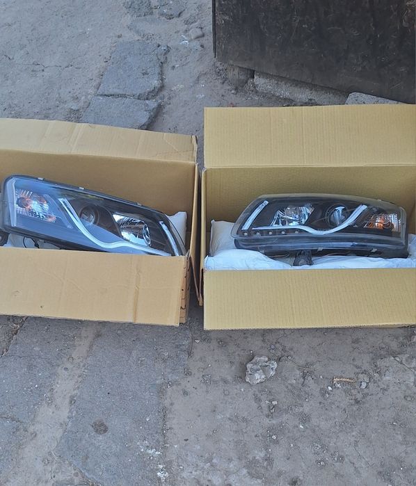 Faruri și Triple Audi A6 C6