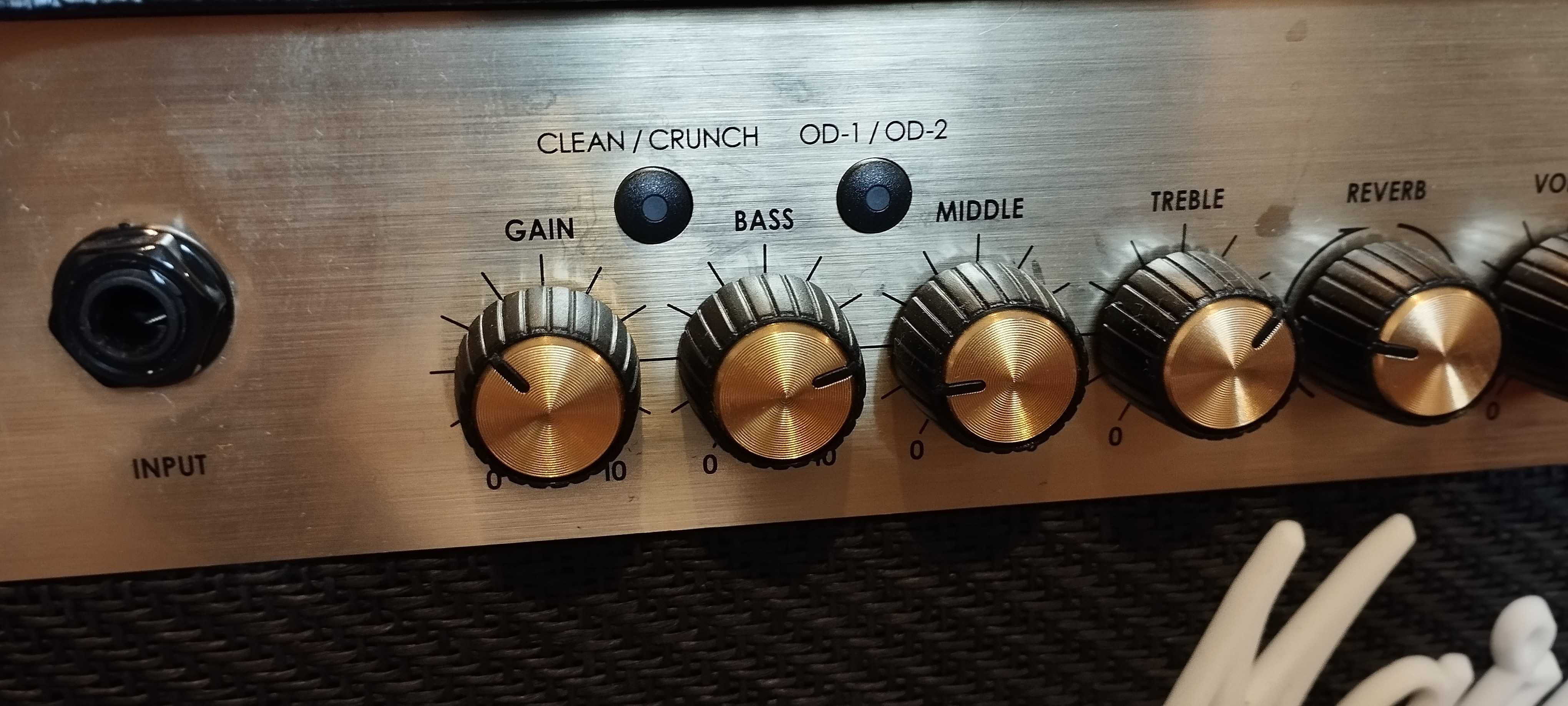 Кубе Marshall MG30fx