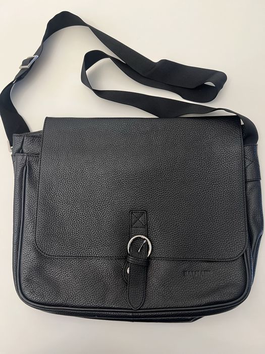 Сумка Balmain кожаная. В отличном состоянии.