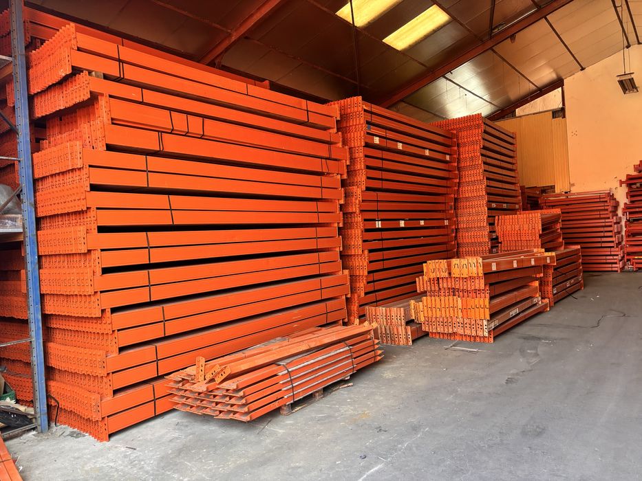 Rafturi metalice