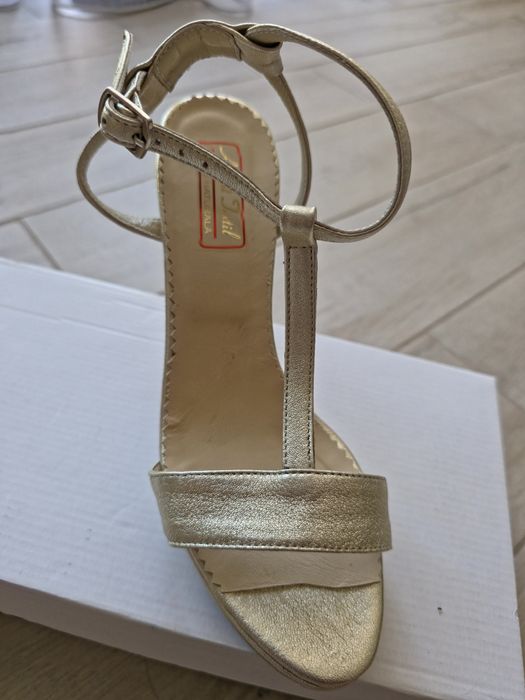 Sandale de ocazie din piele naturala