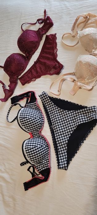 Set sutien si chilot