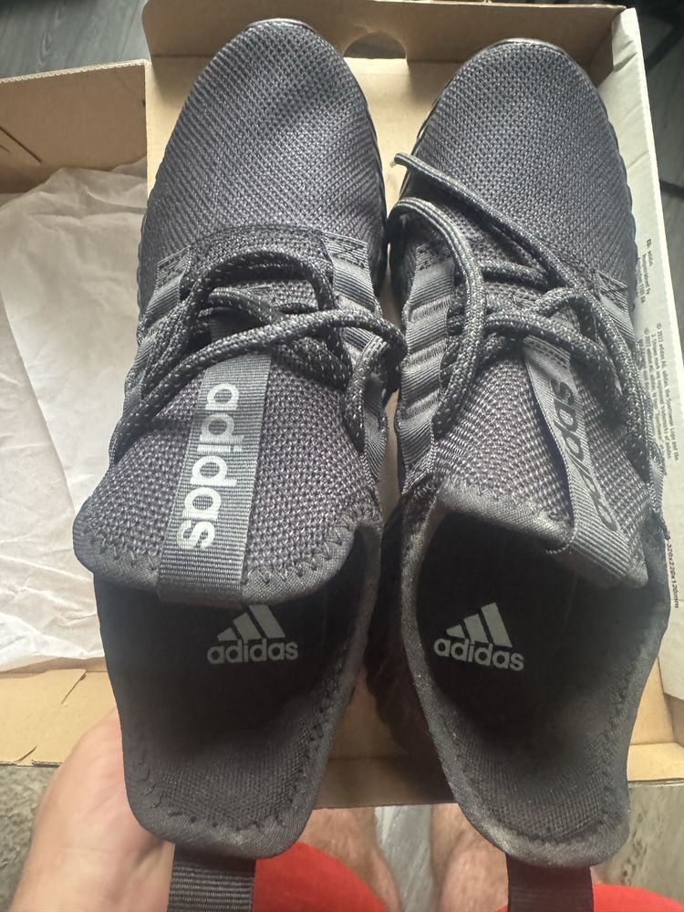 Vand adidas marimea 43 noi