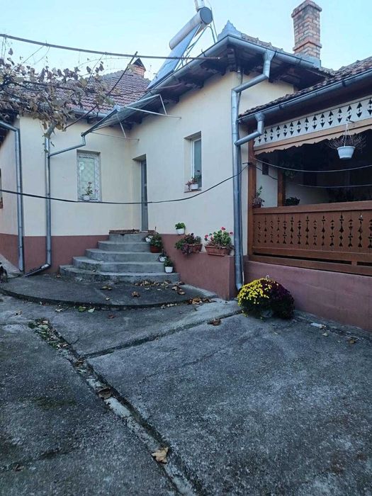 Vand Casa si Teren in Comanesti