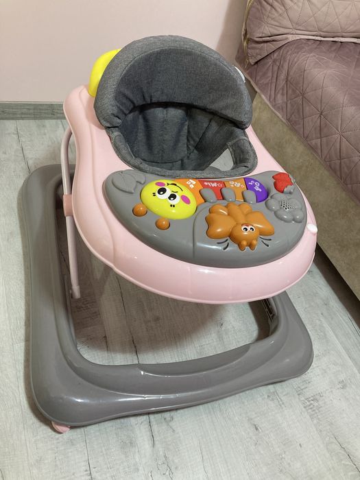 Бебешка проходилна тип (паяк)