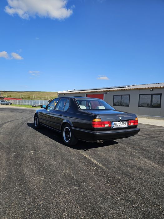 Vand BMW seria 7 E32