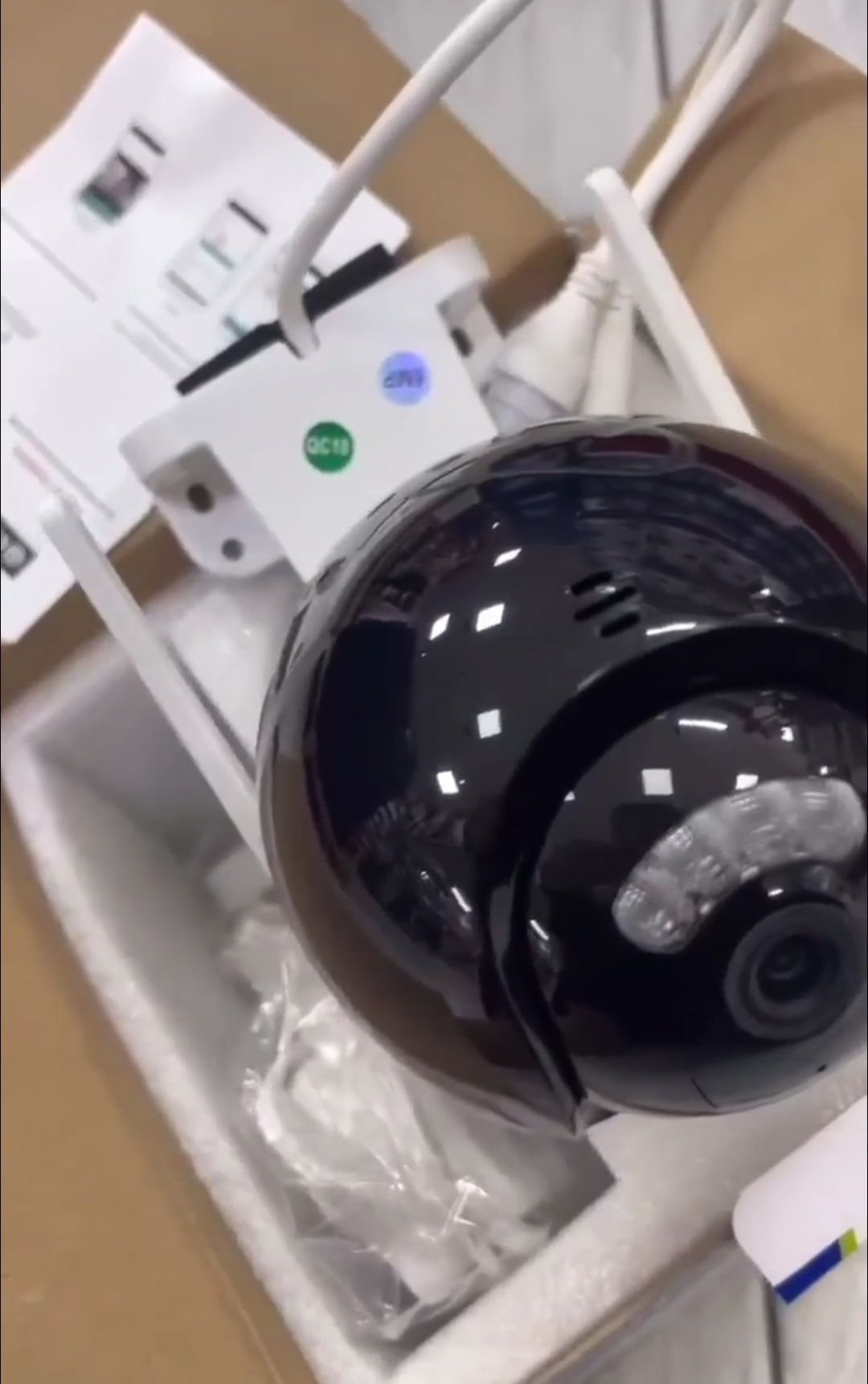 ОХРАНИТЕЛНА WiFi КАМЕРА LyLu 6MP Smart Sphere ptz iCSee app