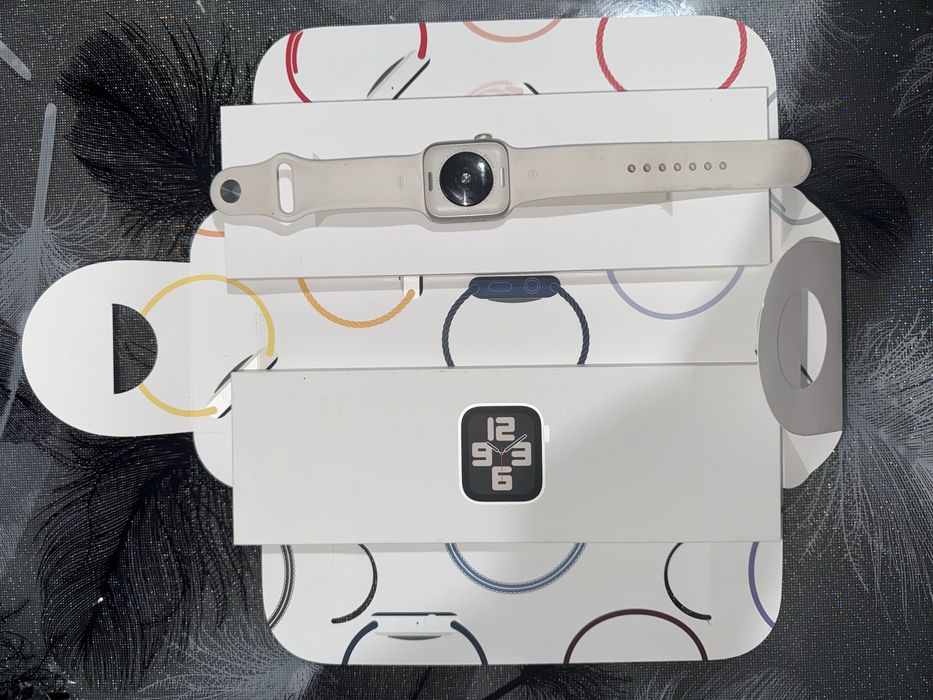 Apple watch SE (gen2) 40mm Starlight