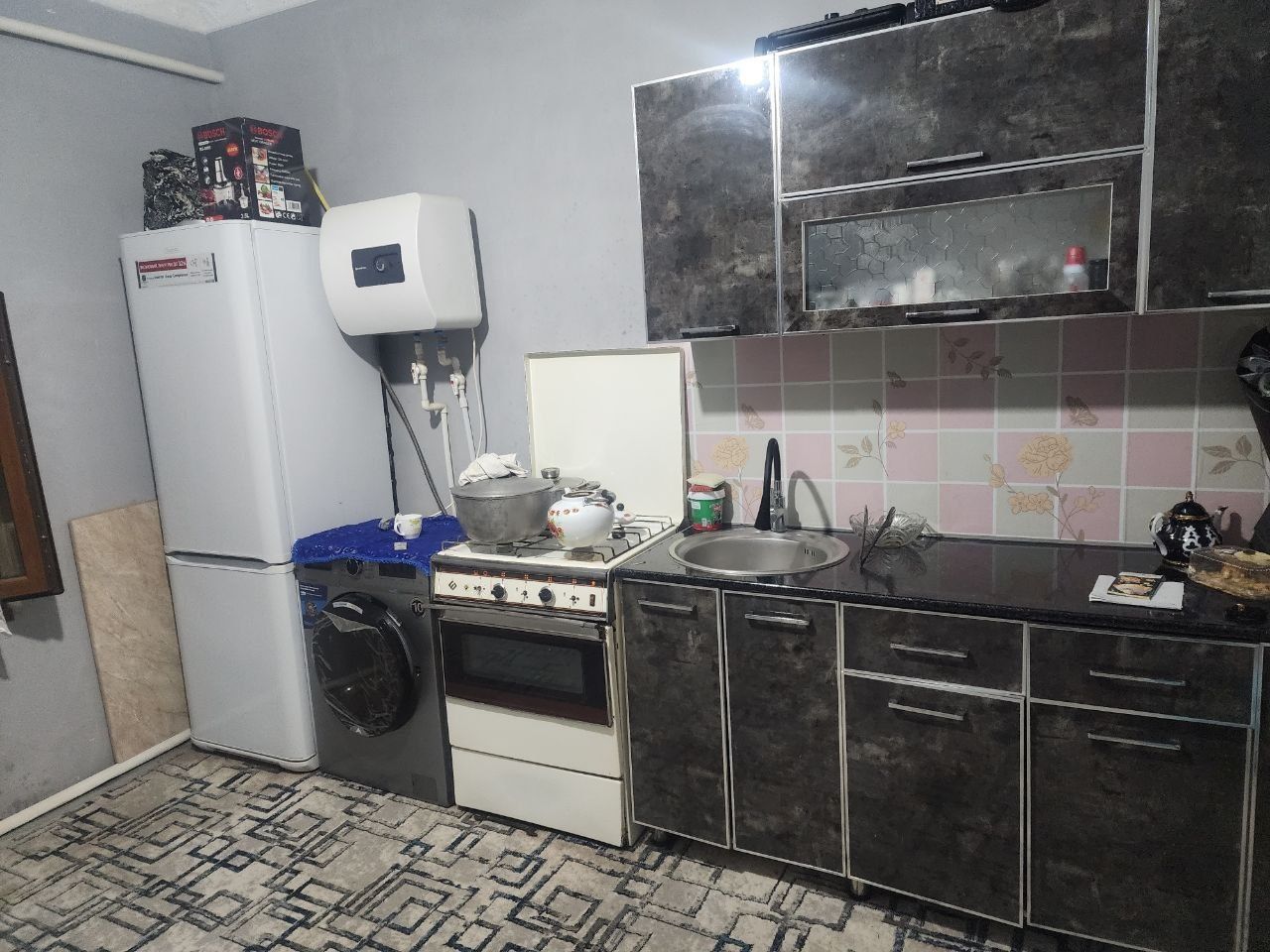 3 sotixli uchastka sotiladi fasadi 30 m  (30×10)