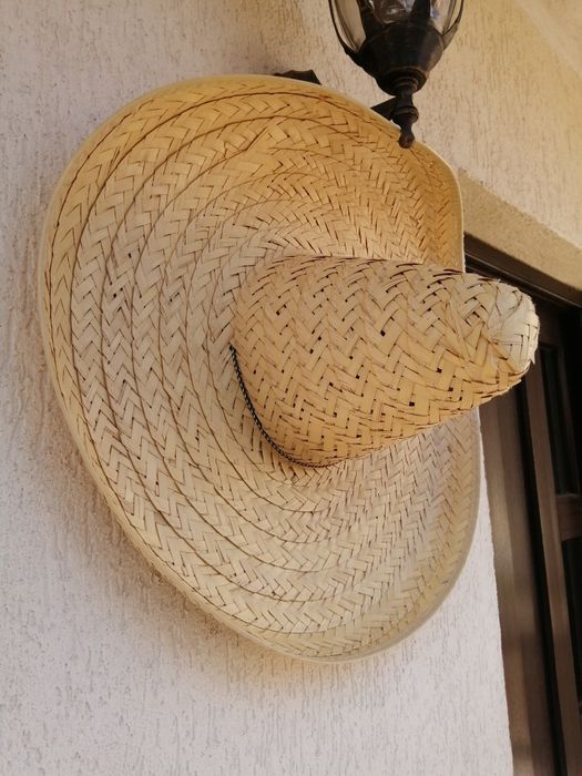 Vand superba palarie din paie tradițională
