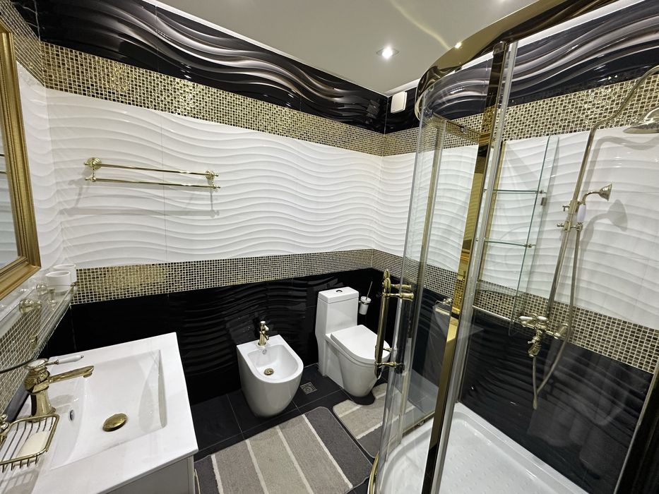 Darhon juda zur chiroyli kvartira sotiladi