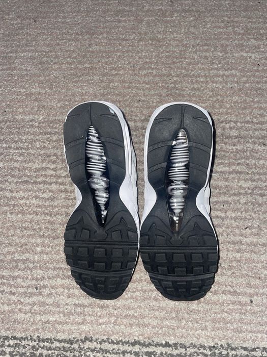 Airmax 95 бели черни