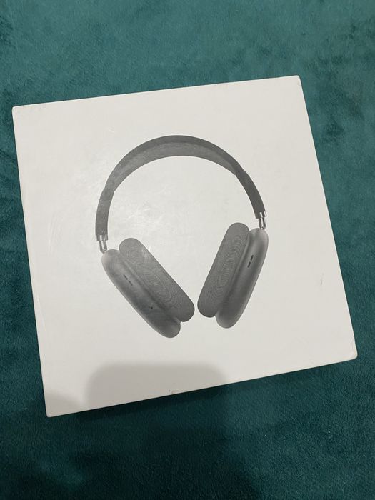 căști over-ear wireless cu tehnologie Bluetooth
