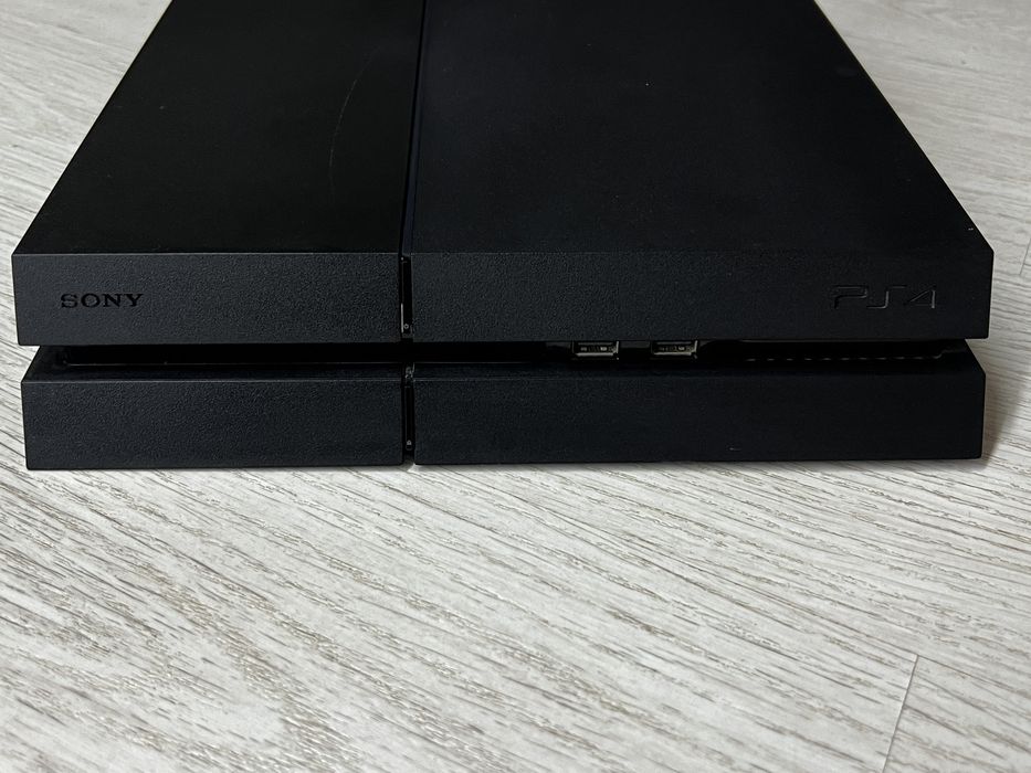 Consola Sony PS4 , 500Gb , controller original