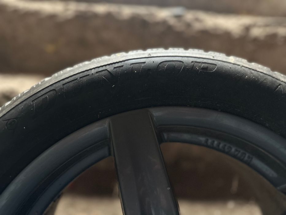 Vând /schimb 2 perechi  jante R17