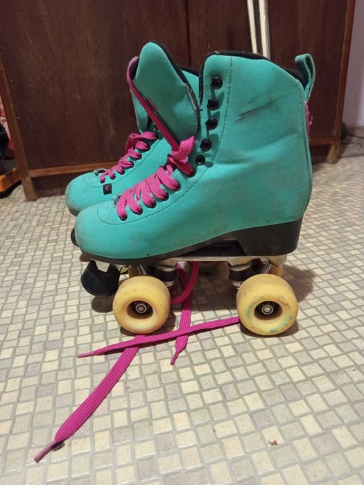 Ролкови кънки chaya