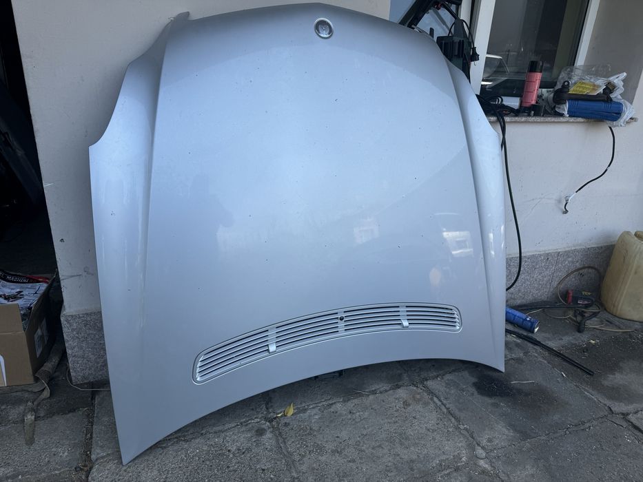 Преден капак за Mercedes Cls 219