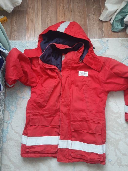 Продам спецодежда в хорошем состояний