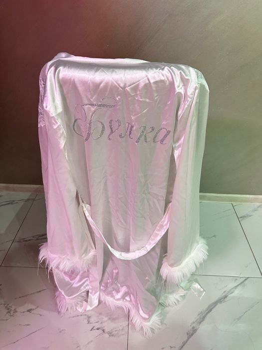 Сатенен халат булка