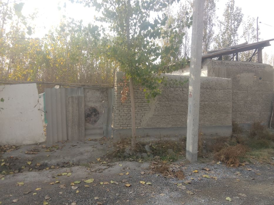 Чек ер участка сотилади