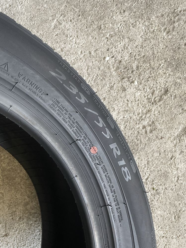 Anvelope Vara 235/55/18 Michelin Noi