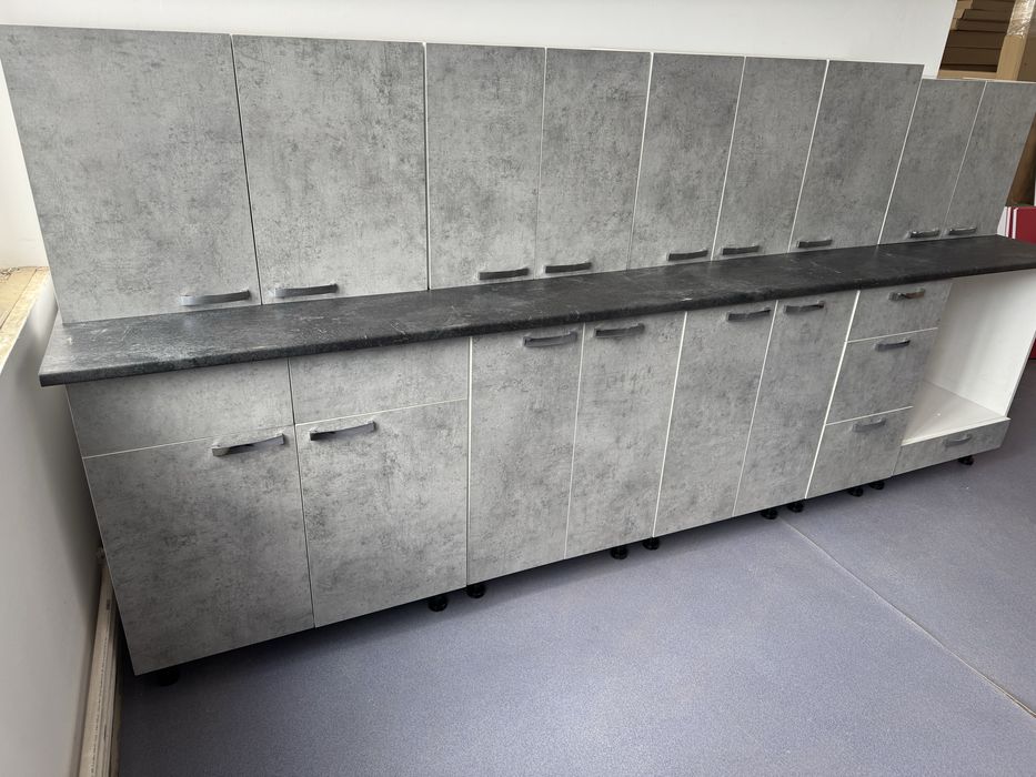 Mobila de bucatarie cu lungimea de 300 cm noua !