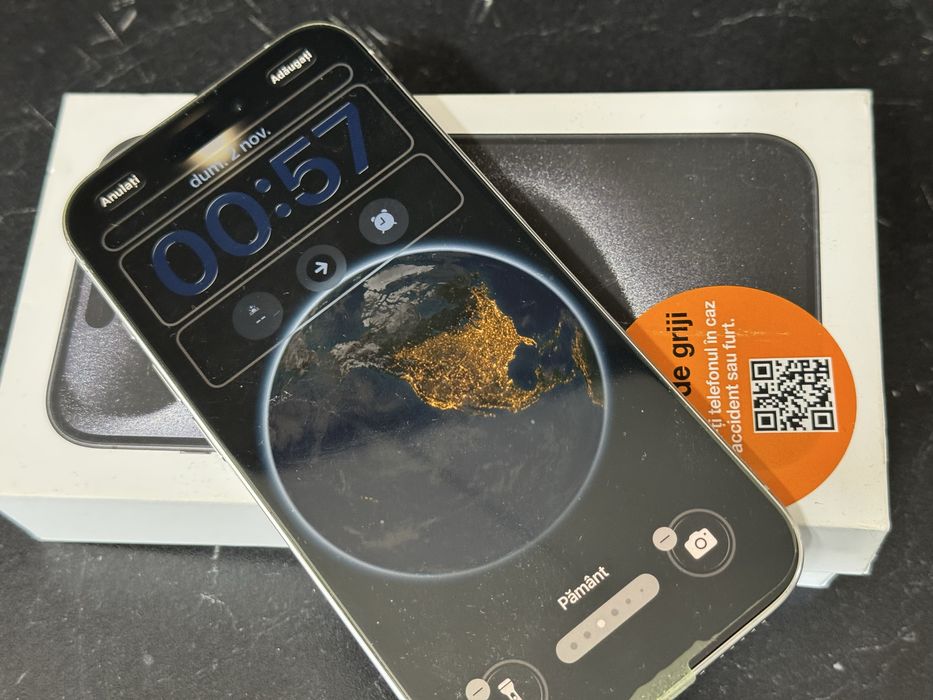 Iphone 15 pro titanium white