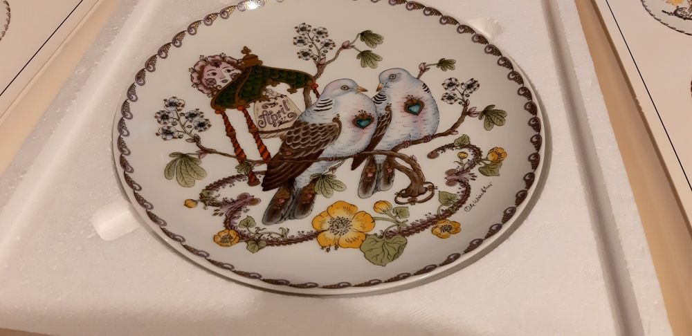 Декоративна  рисувана чиния