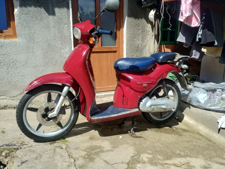 Vând scuter Scarabeo Aprilia