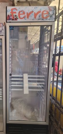 Холодильный шкаф-витрина Ferre VS550T