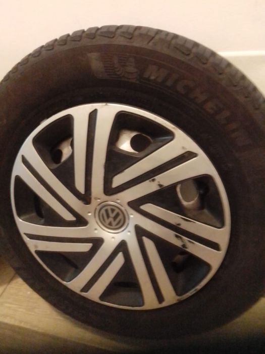 Vând 3 cauciucuri 195/65/15