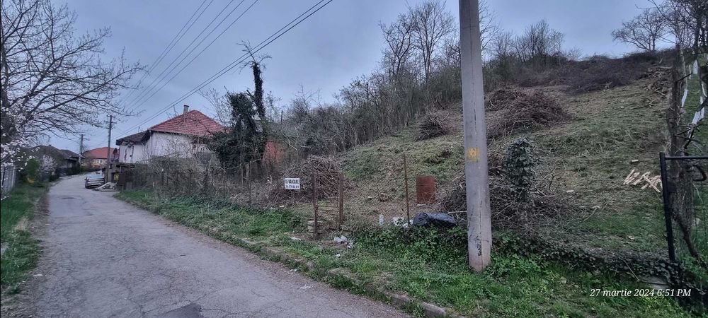 Loc pentru casa si gradina, chiar in orasul Hunedoara. Pret avantajos!