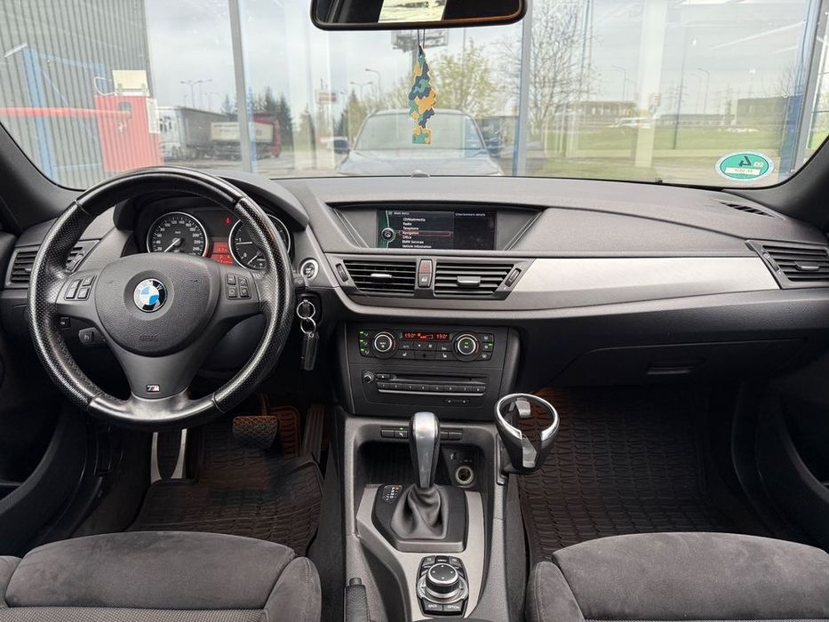 BMW X1 BMW X1 2.0D xDrive/ M-Packet / Panoramic / Automata