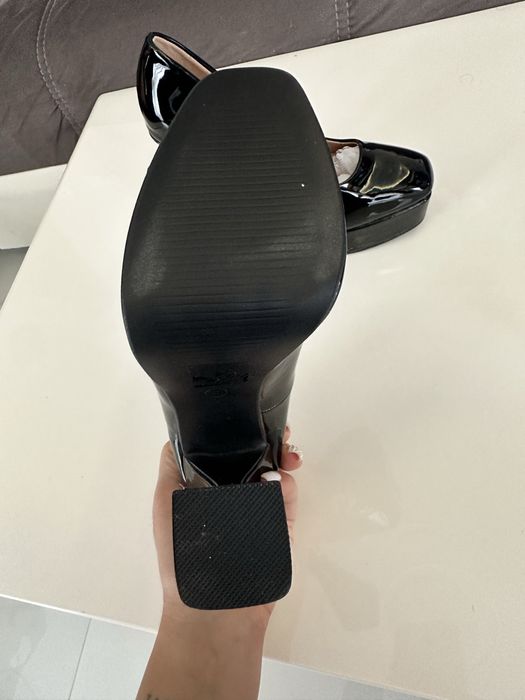 Официални обувки