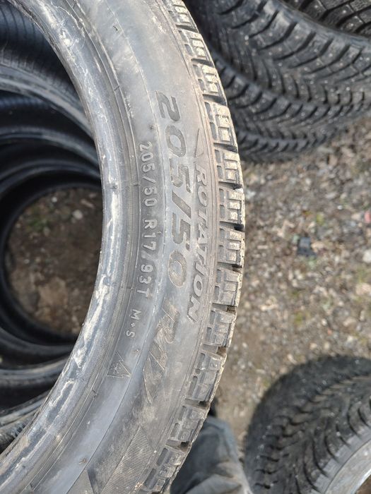 Anvelope cauciucuri de iarna Pirelli Ice Zero 205/50/17 r17